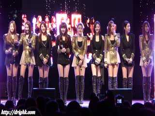 翘臀皮裤少女 08