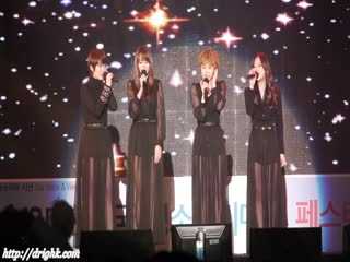 热裤还搞什么蕾丝 05