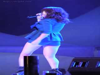 蓝色热裤少女又来了 01