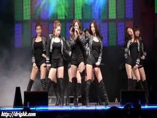 丰满超紧身热裤少女 06